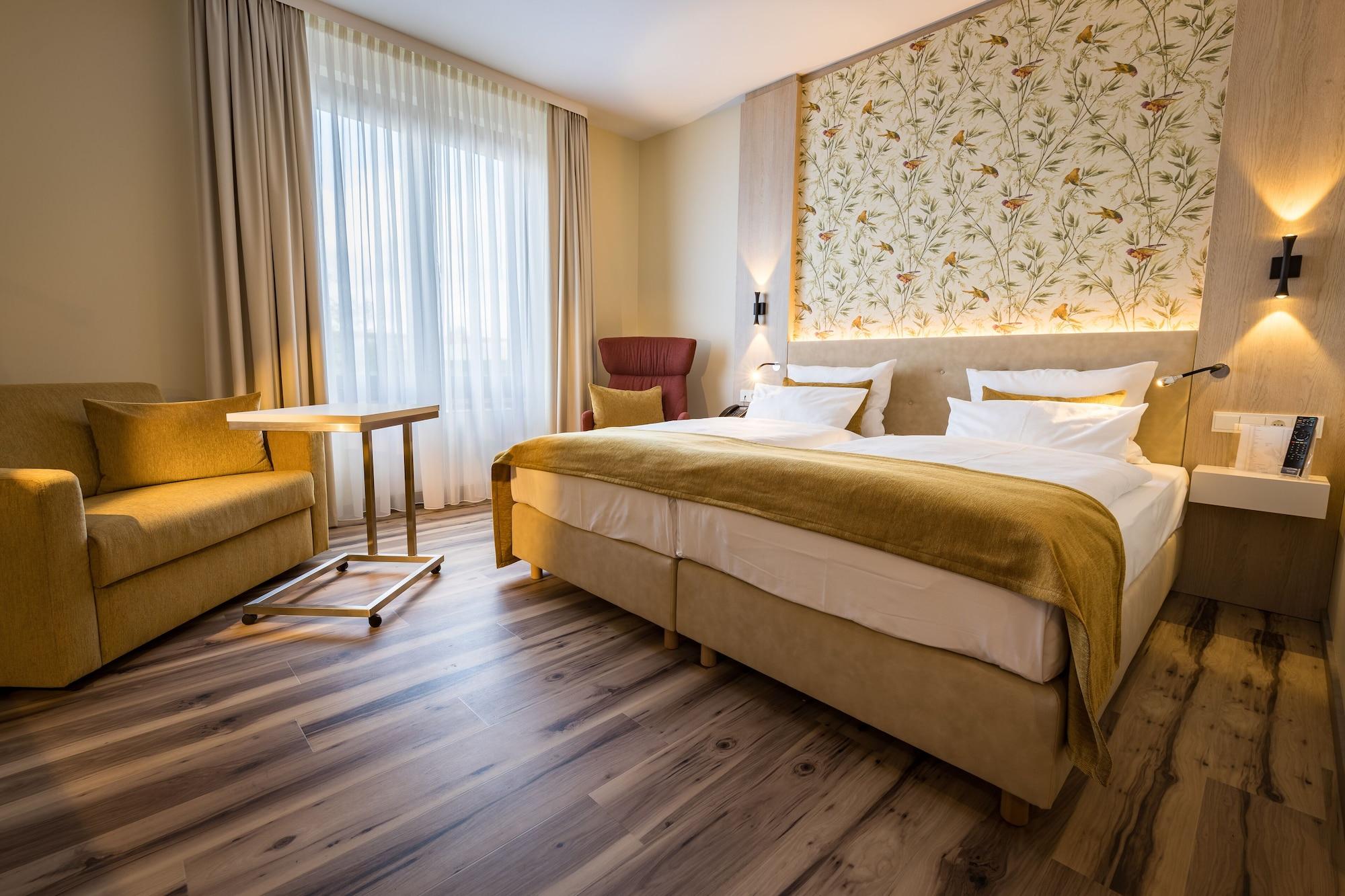 First Inn Hotel ซวิคเคา ภายนอก รูปภาพ