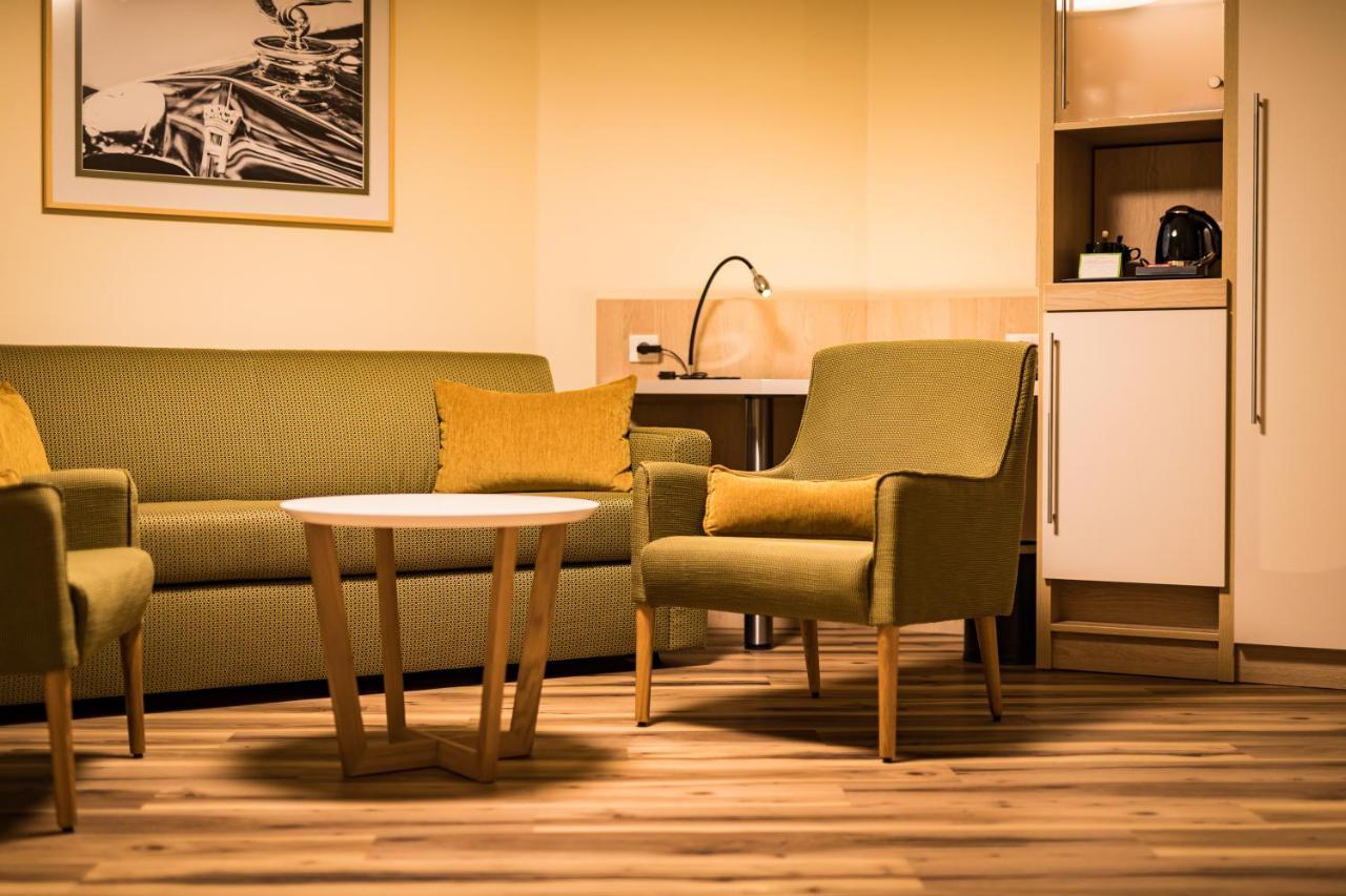 First Inn Hotel ซวิคเคา ภายนอก รูปภาพ