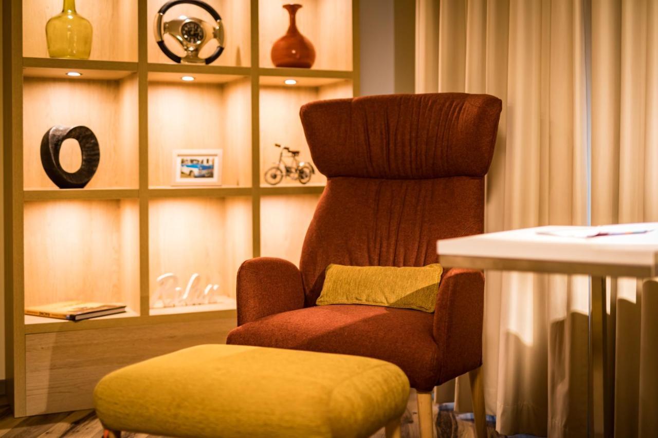 First Inn Hotel ซวิคเคา ภายนอก รูปภาพ