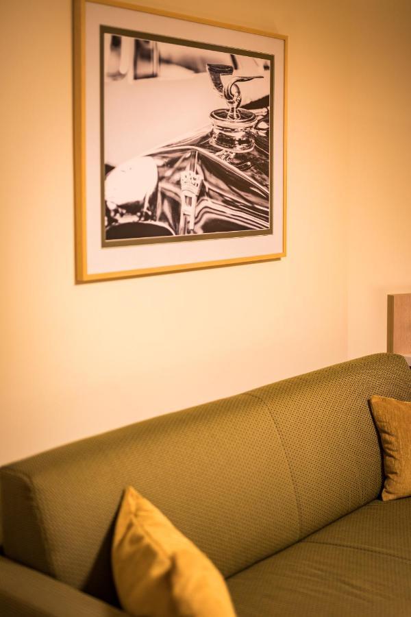 First Inn Hotel ซวิคเคา ภายนอก รูปภาพ
