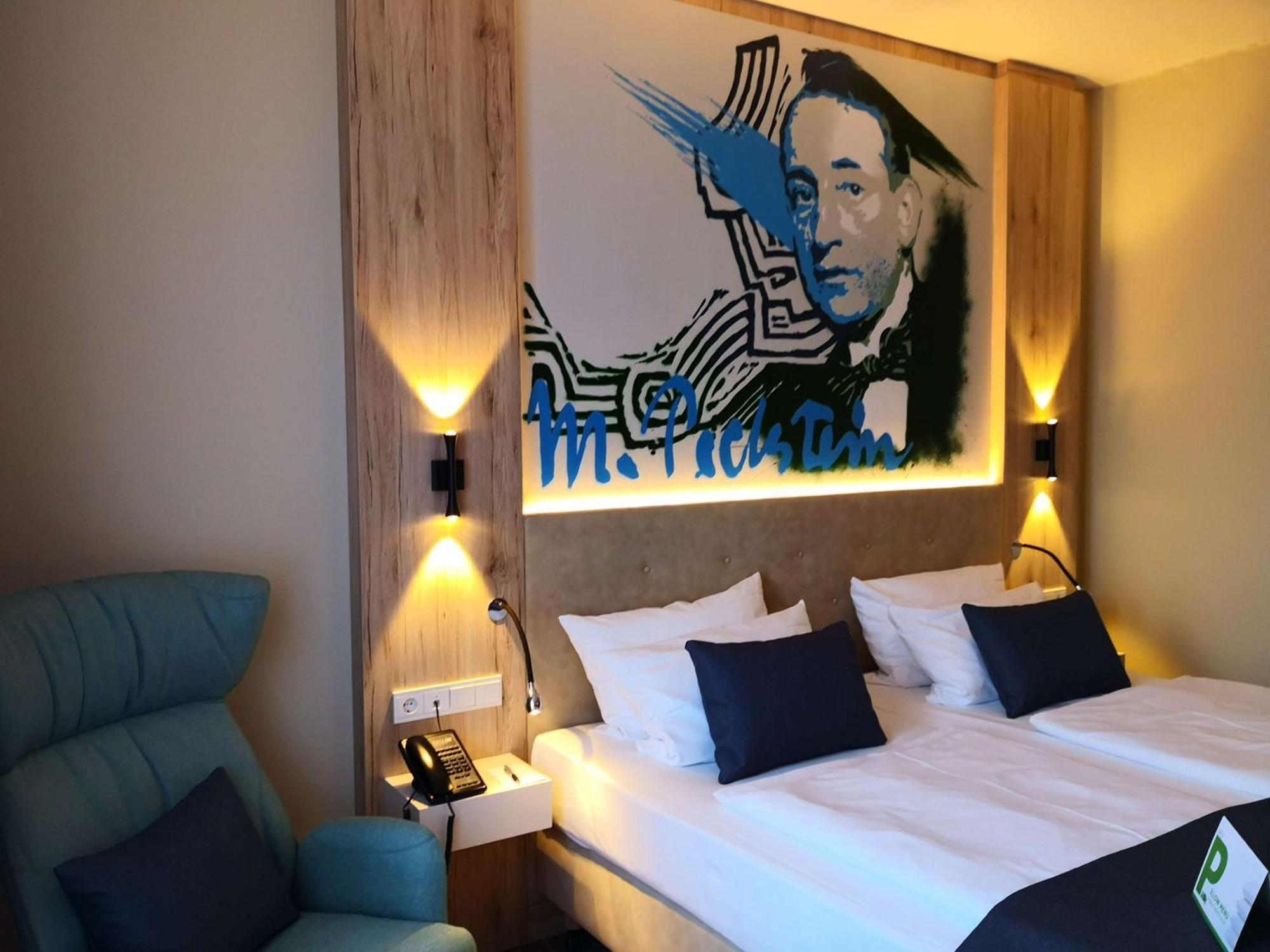 First Inn Hotel ซวิคเคา ภายนอก รูปภาพ