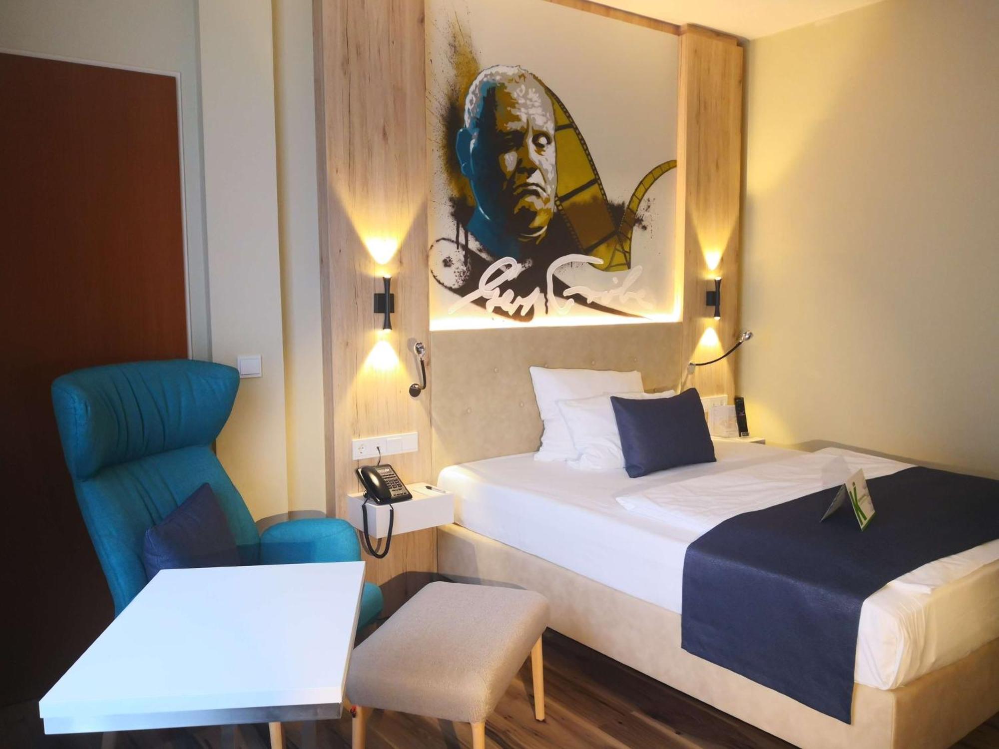 First Inn Hotel ซวิคเคา ภายนอก รูปภาพ