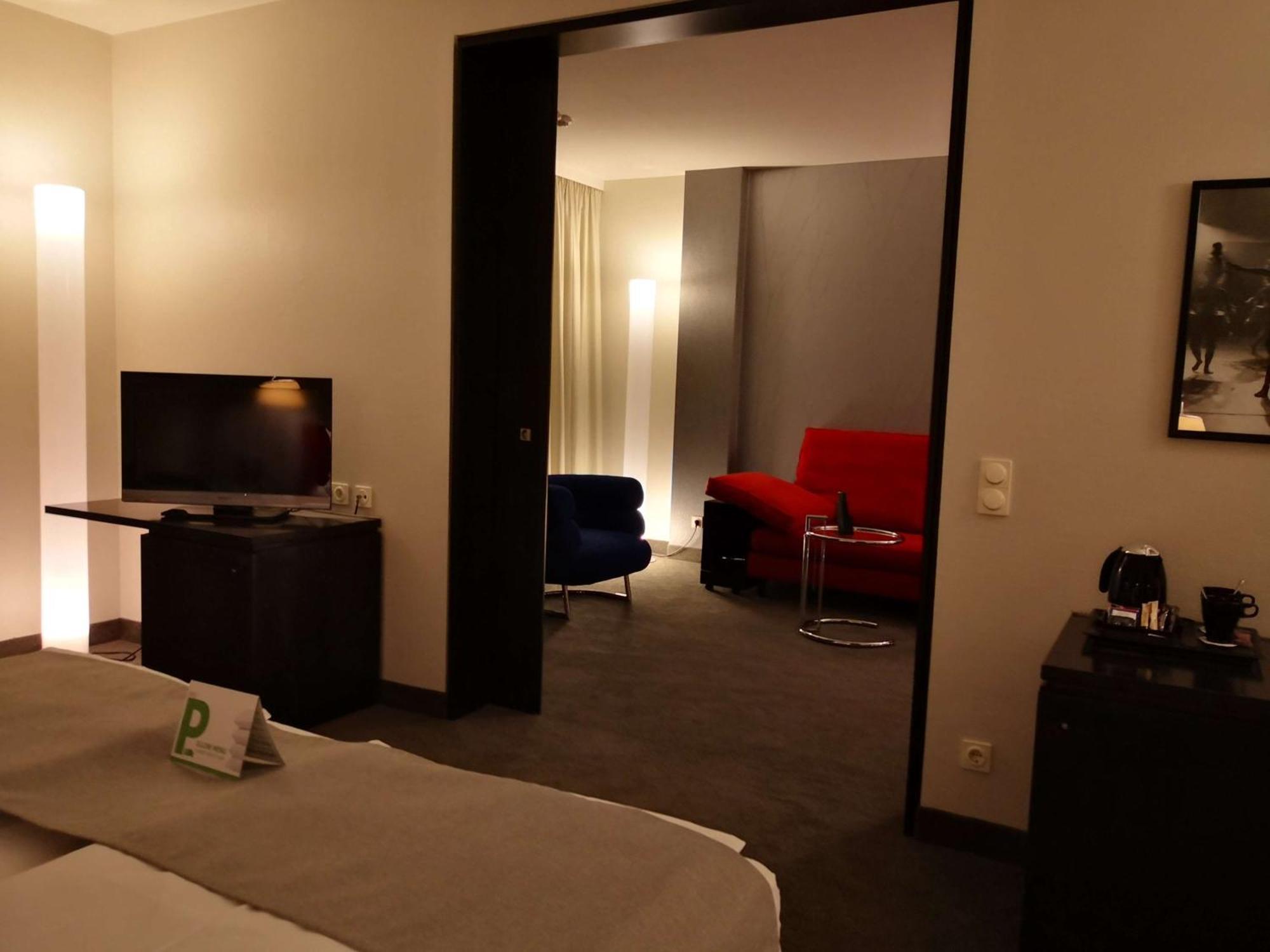 First Inn Hotel ซวิคเคา ภายนอก รูปภาพ