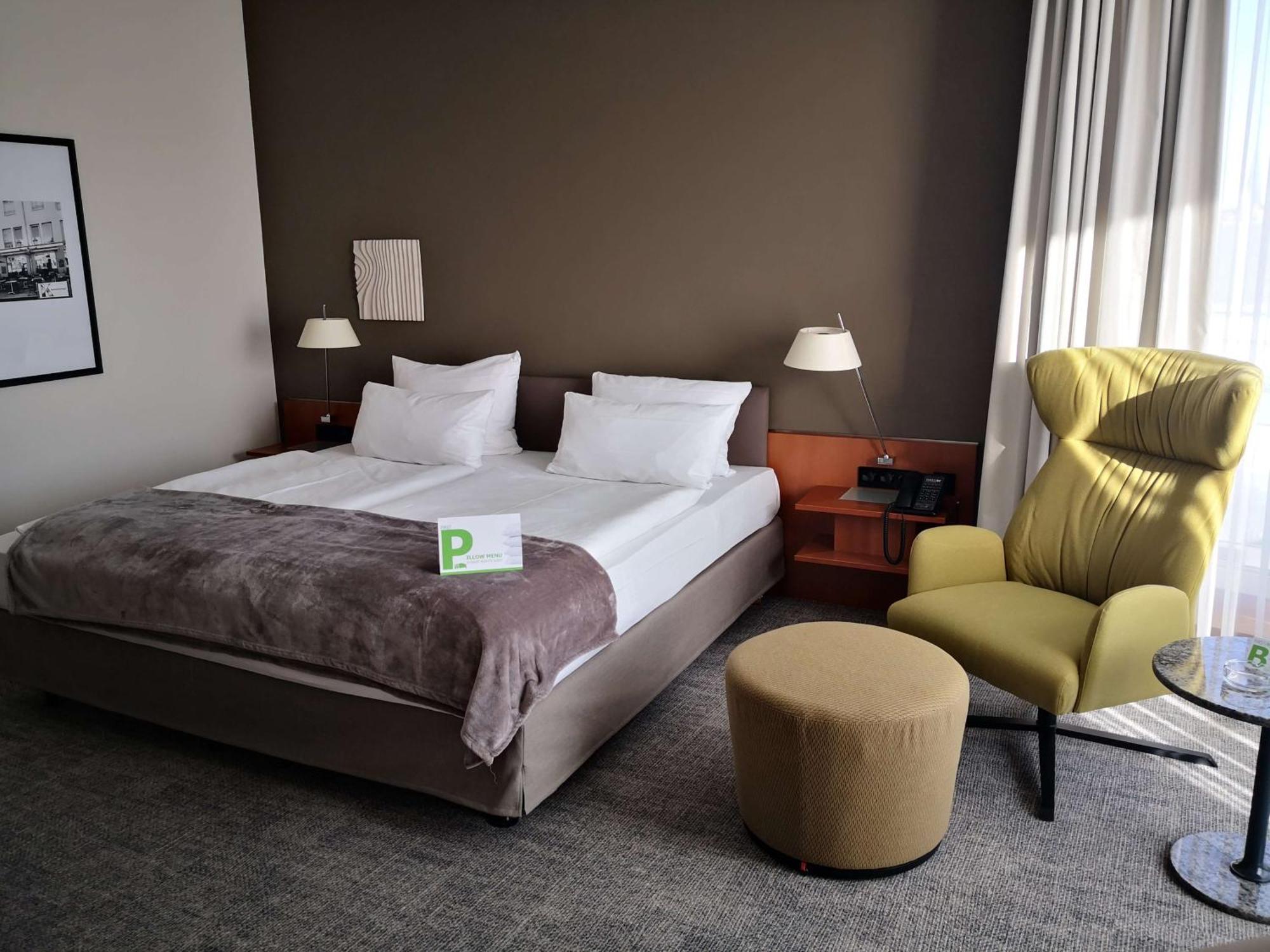 First Inn Hotel ซวิคเคา ภายนอก รูปภาพ