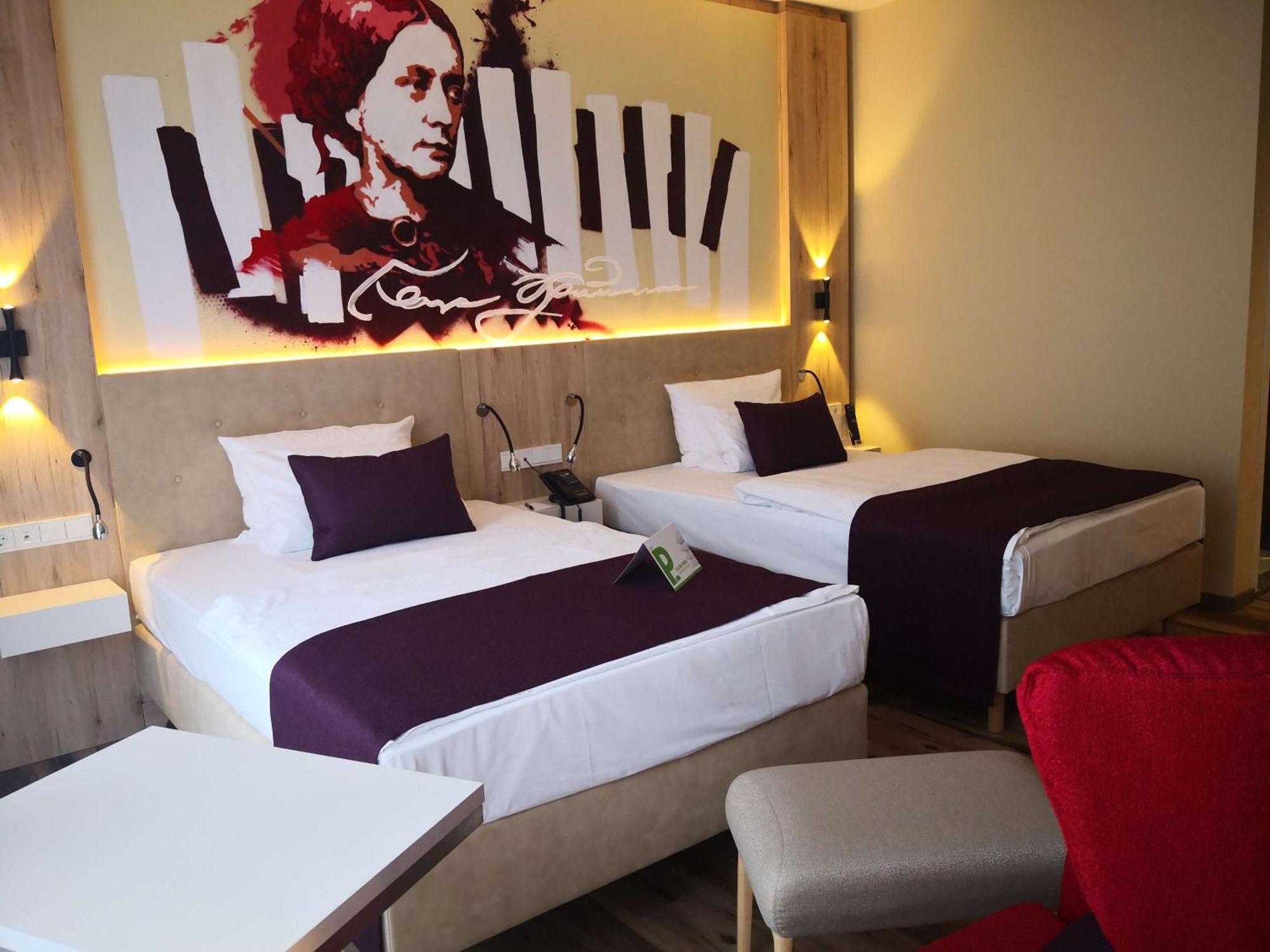 First Inn Hotel ซวิคเคา ภายนอก รูปภาพ
