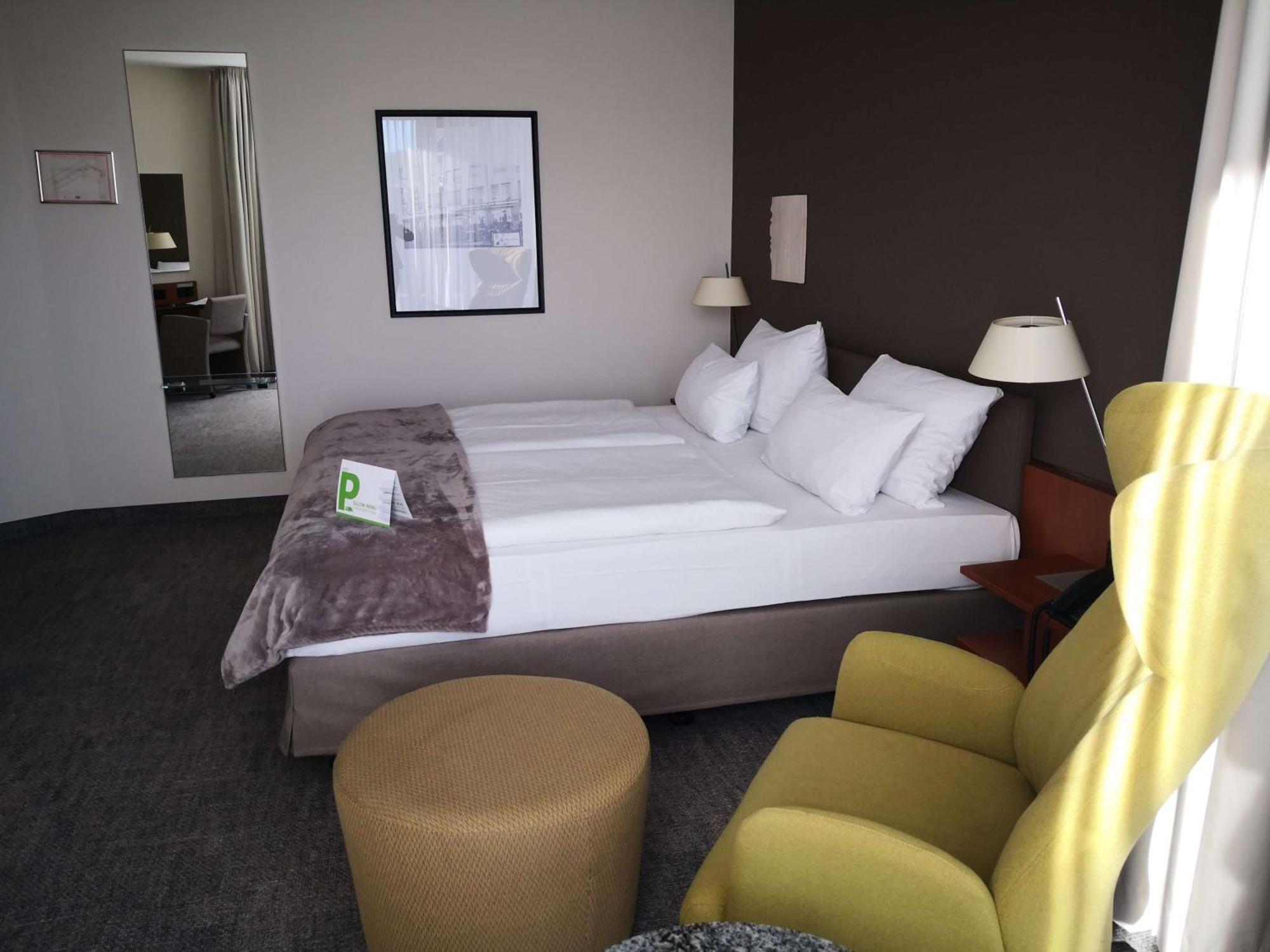 First Inn Hotel ซวิคเคา ภายนอก รูปภาพ