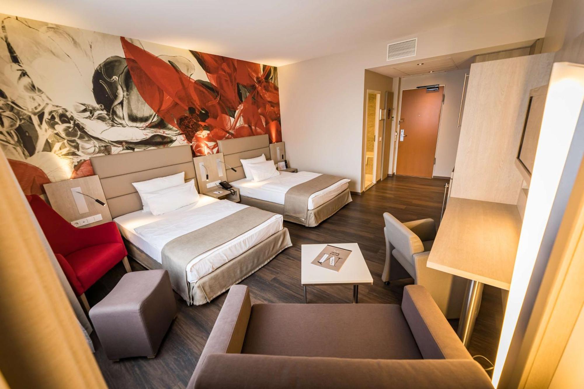 First Inn Hotel ซวิคเคา ภายนอก รูปภาพ
