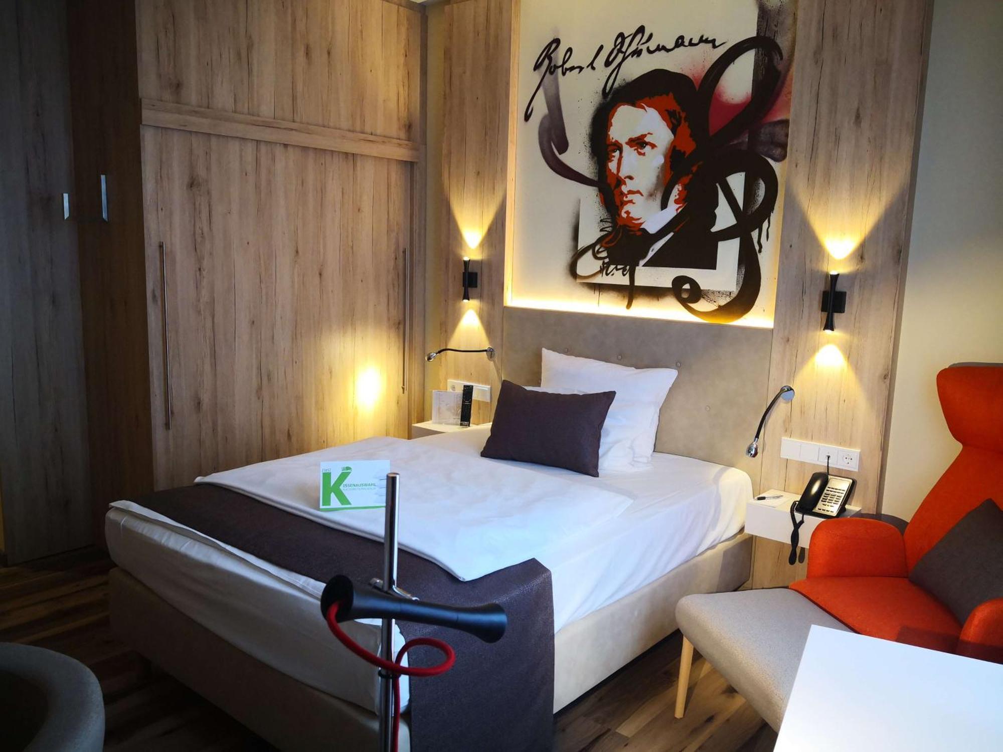 First Inn Hotel ซวิคเคา ภายนอก รูปภาพ